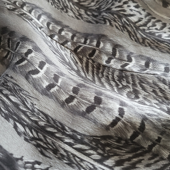 RARE Vintage Valentino Silk Feather Button Down Blouse - Picture 6 of 10